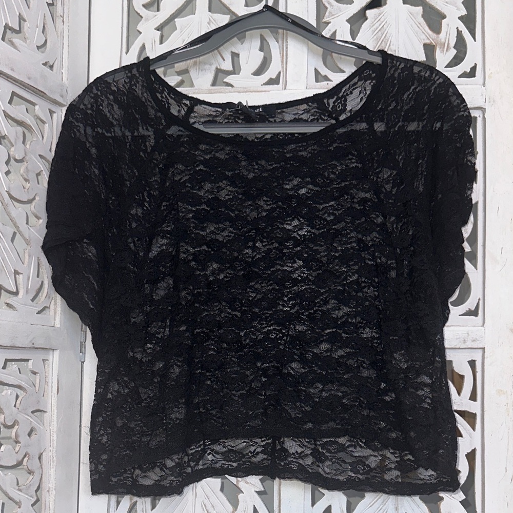 NWOT • Forever 21 Black Sheer Lace Cropped Top